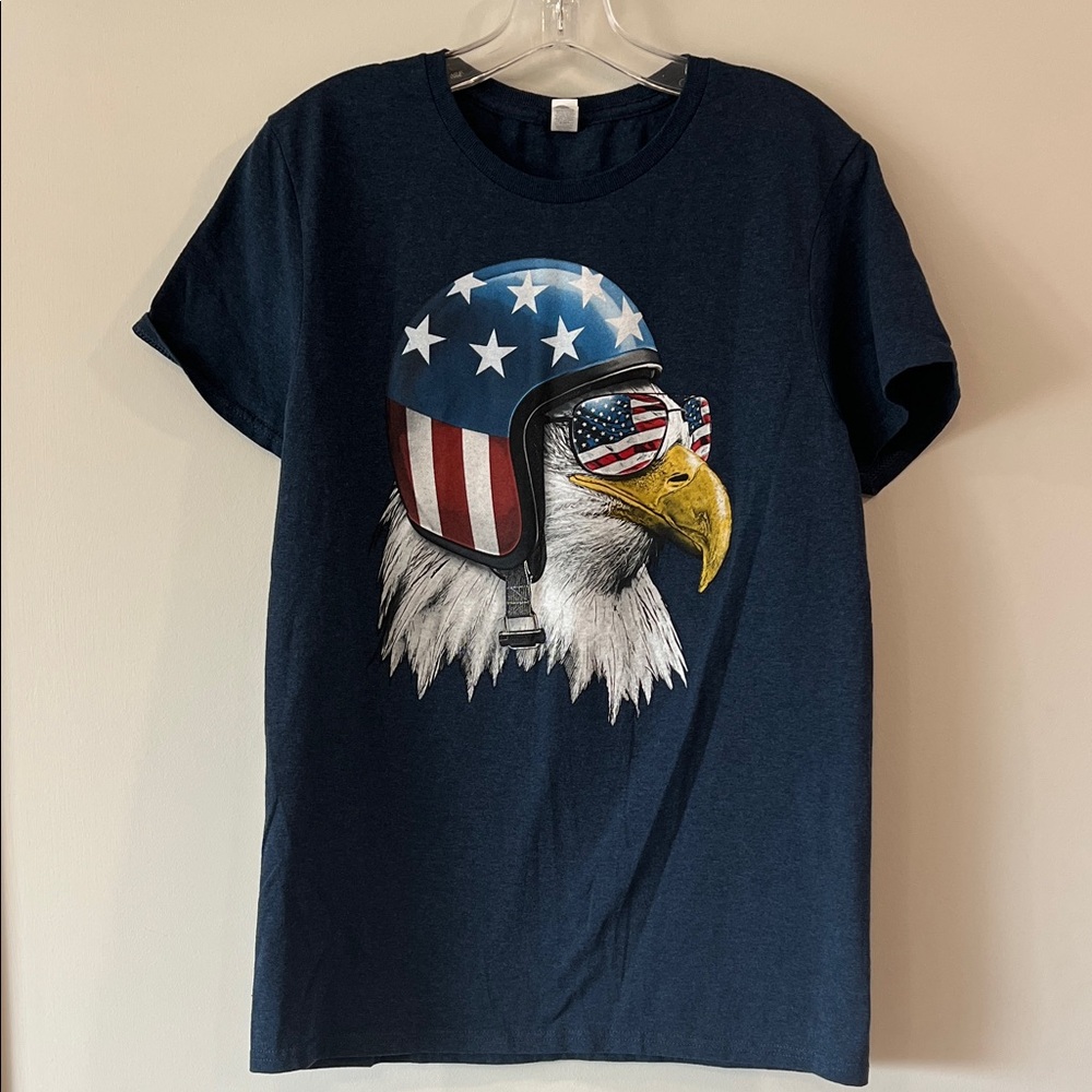 Fruit of the Loom Eagle and Helmet Graphic T-Shirt - Navy,‎ M